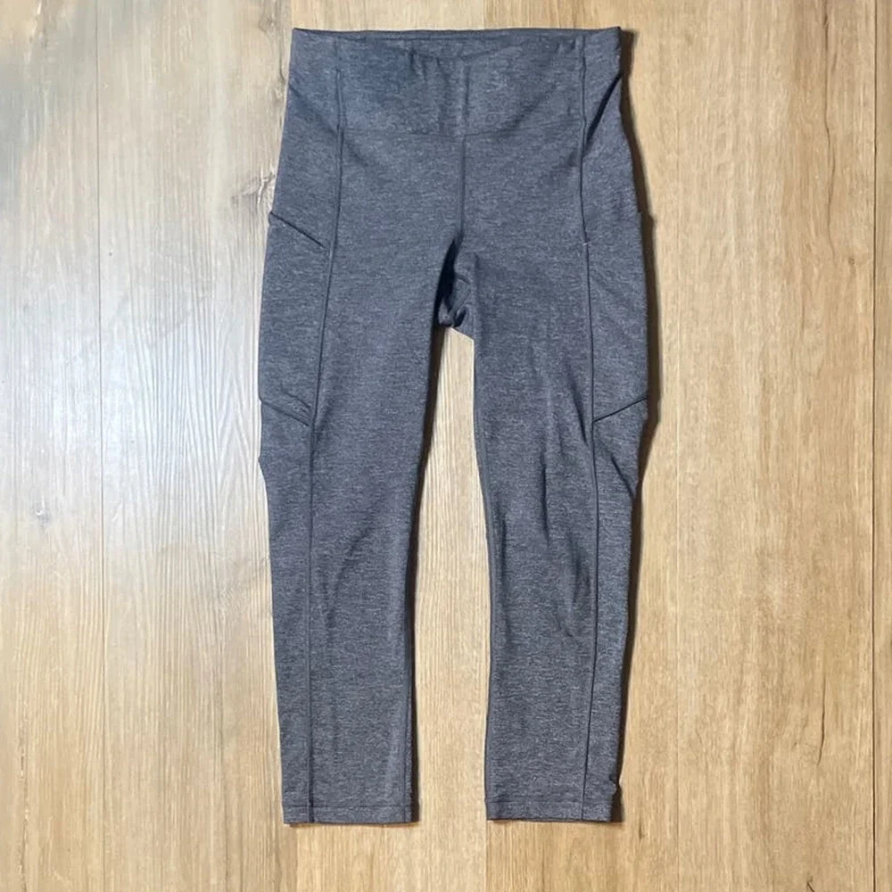 Lululemon Speed Up Crop (21